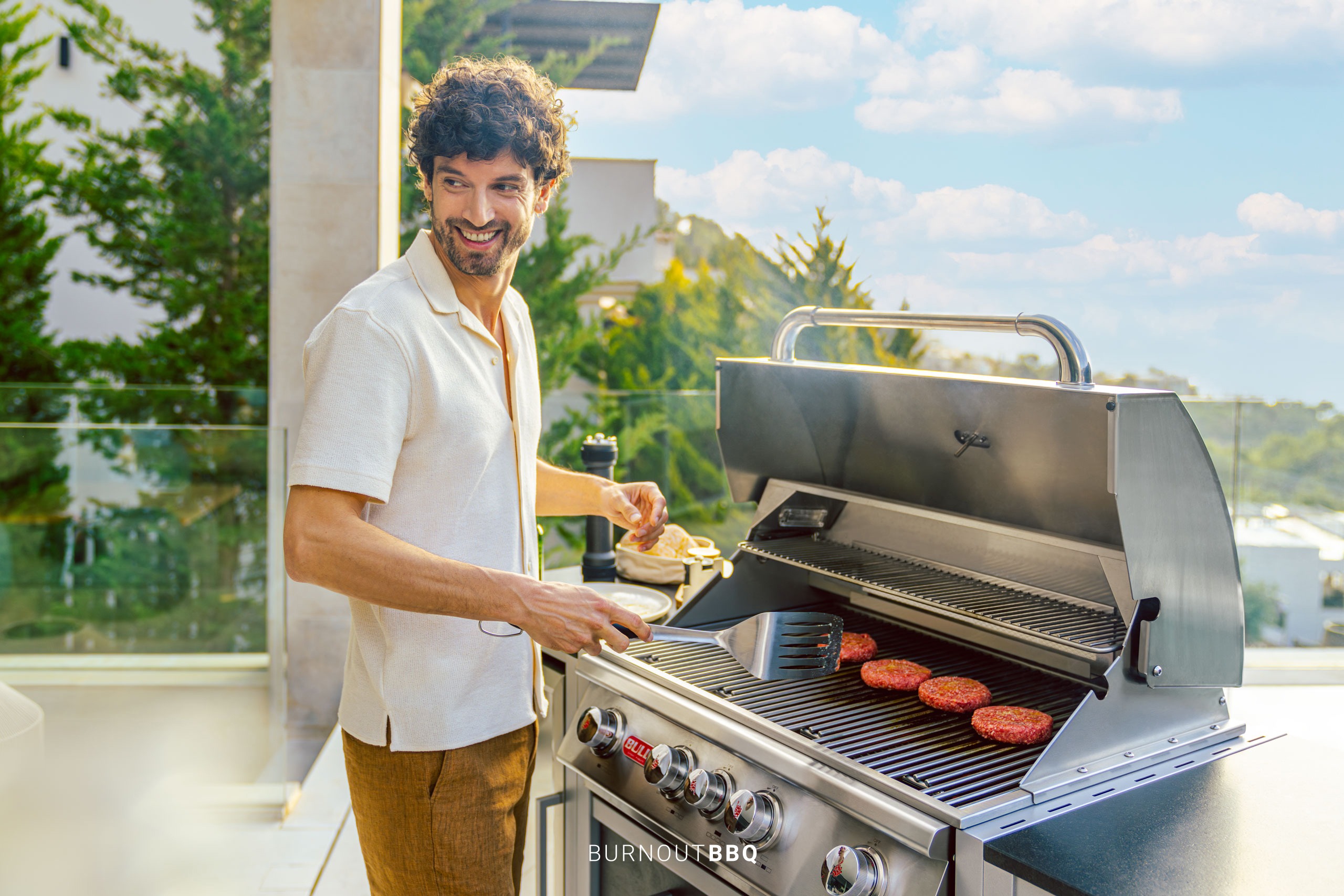 Black Week: BBQ Block ab 4.999 € bei BURNOUT Kitchen